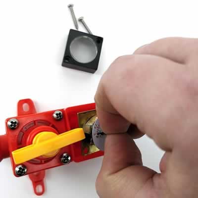 BlowTie 2 Diaphragm Spunding Valve with Integrated Gauge (Alternate View 6)